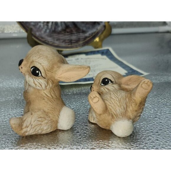 Lot of Vintage Hand Painted Bunny Figurines & Plate with COA Rabbit Easter - Picture 4 of 9